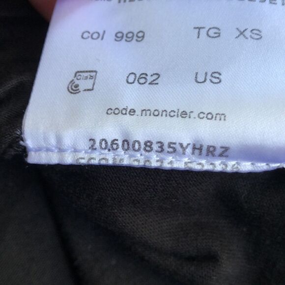 Moncler T Shirt - Picture 8 of 8